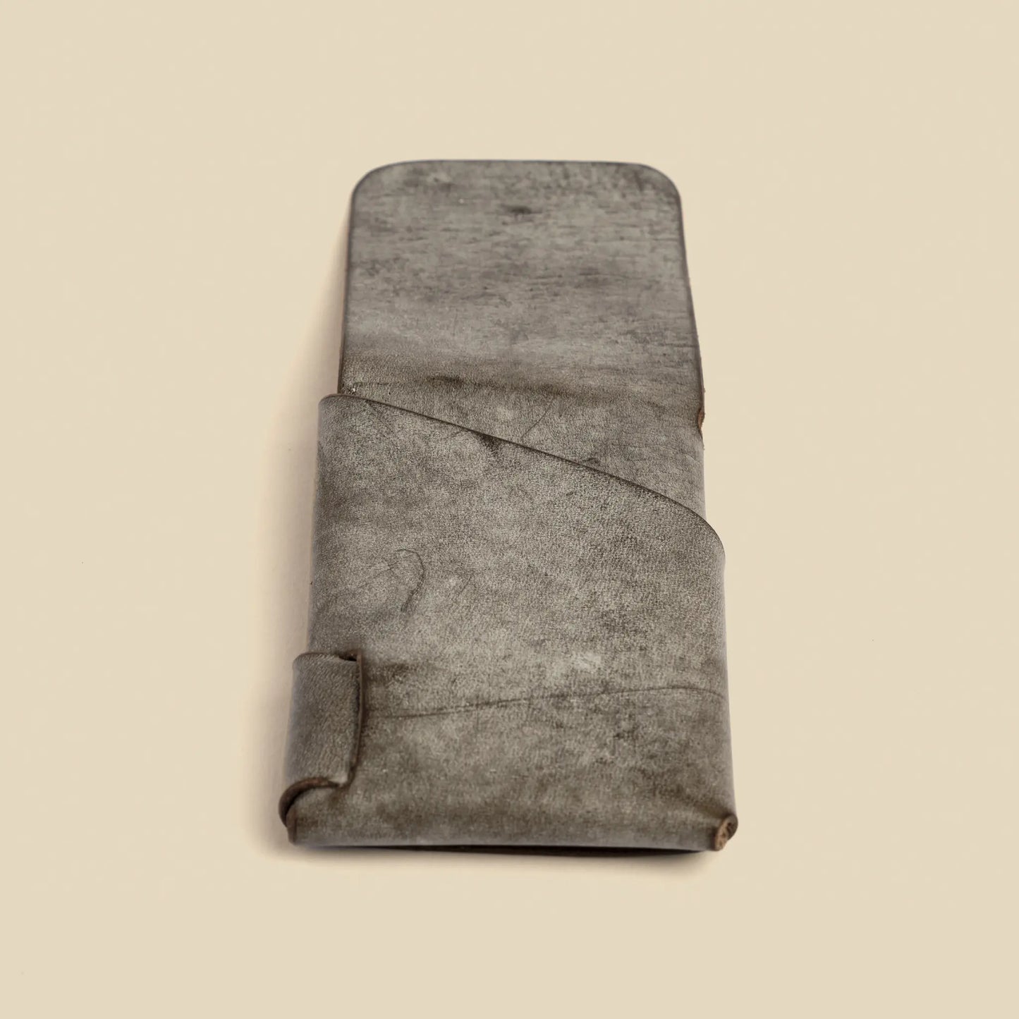 Slim&Savvy cardholder is handmade from genuine, ethically sourced leather, available in multiple colours.