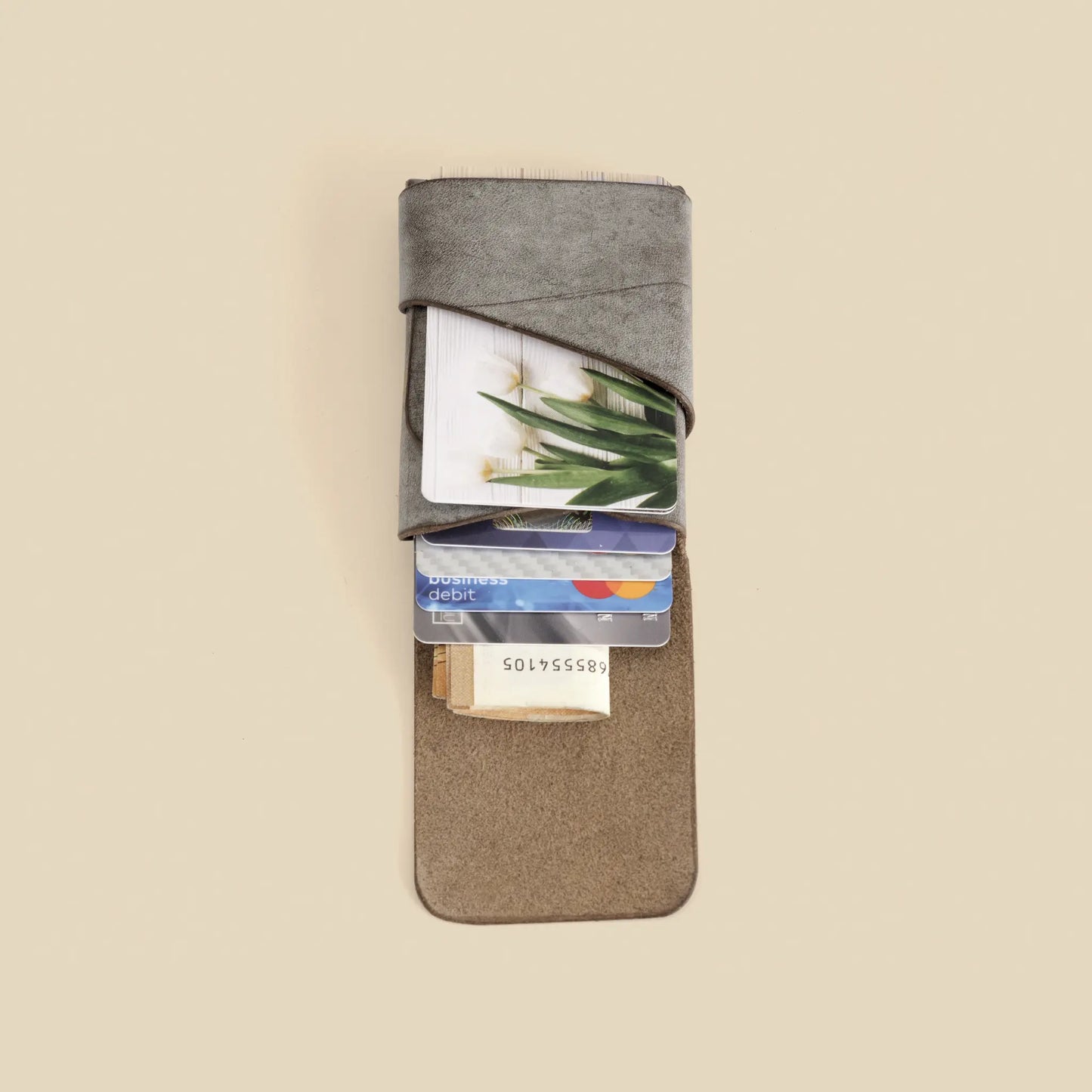 Slim&Savvy cardholder is handmade from genuine, ethically sourced leather, available in multiple colours.