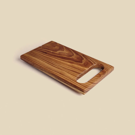 Rad-ish Behaviour Cutting board made from walnut wood